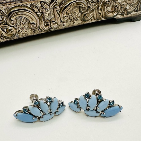 Blue Deco Signed Rhinestone Vintage Earrings - Picture 8 of 17